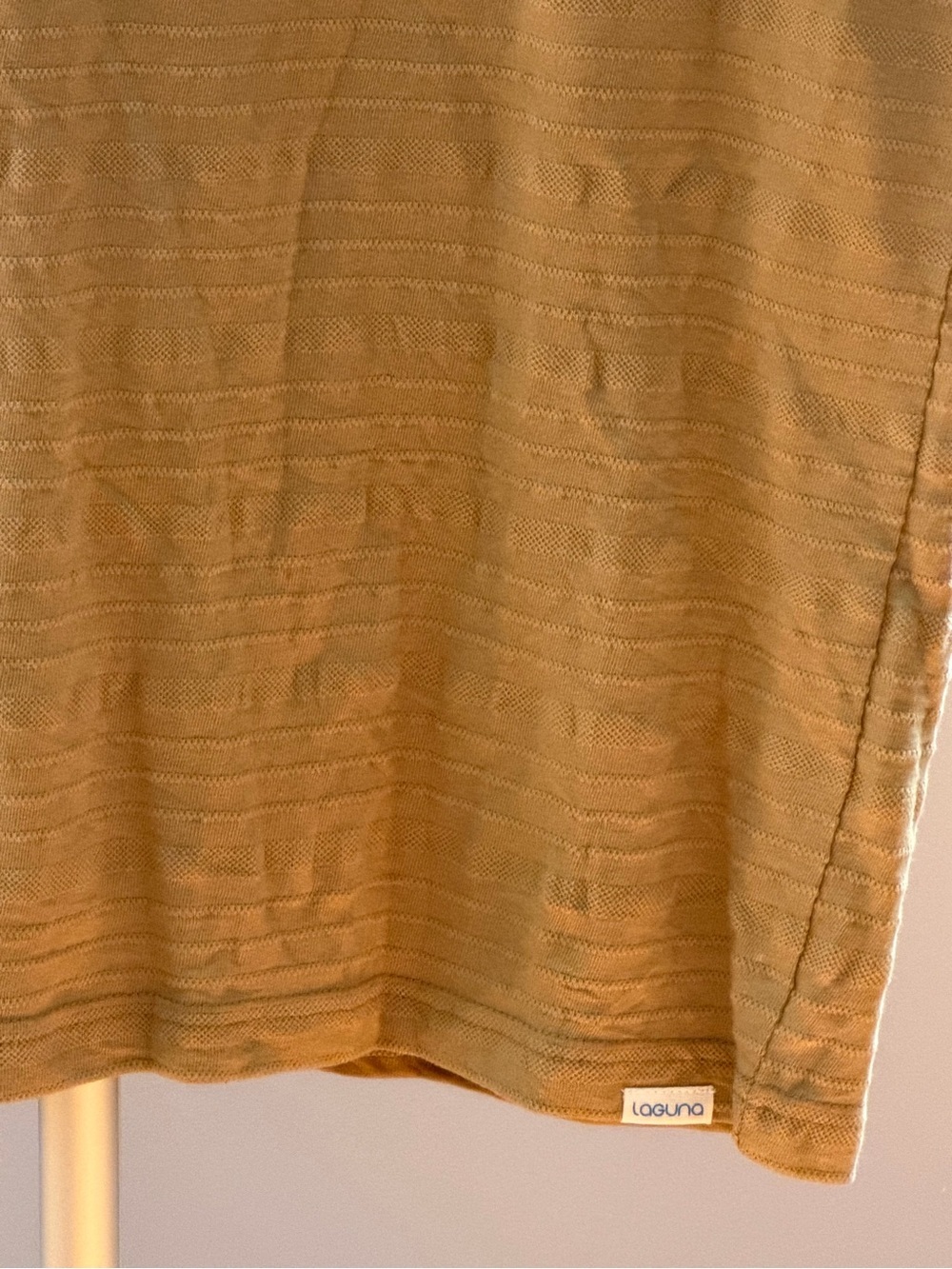 Laguna Textured Crew Neck T-Shirt Men’s Medium Tan Casual Tee Like New - Picture 4 of 10